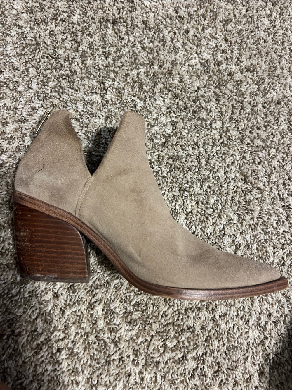 Vince Camuto Suede Ankle Booties in Taupe with Stacked Heel- size 9.5 - Picture 5 of 11